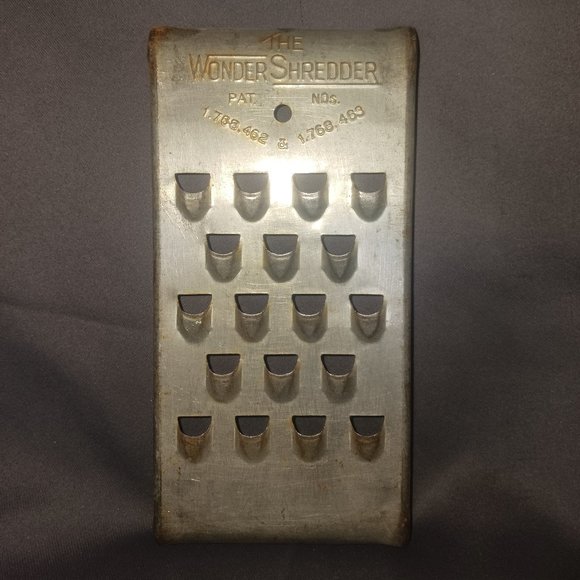 Vintage set of 4 - 3 "The Wonder Shredder" and 1 "The Perfect Grater" - Picture 2 of 11